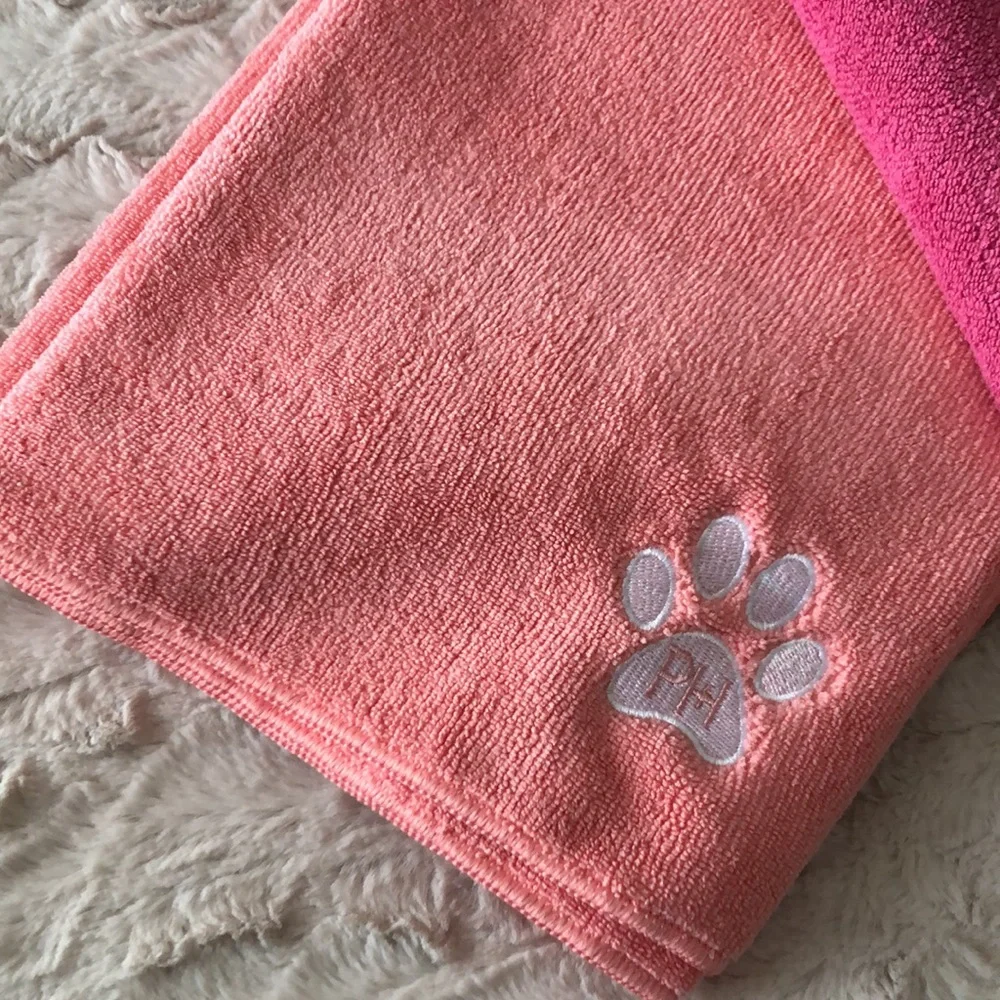 Paris Hilton Pink Microfiber Pet Towels with Paw Print